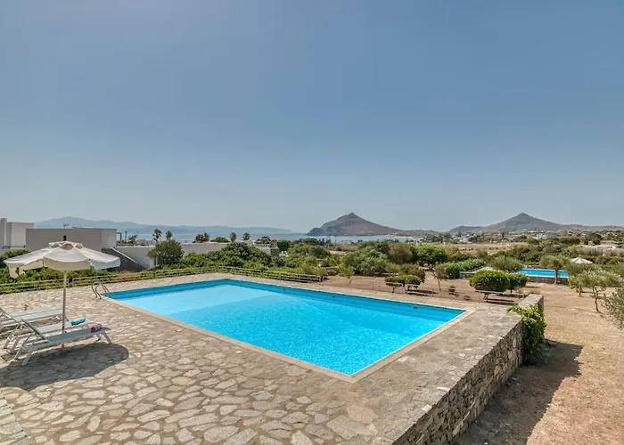Anna With Seaview Of Naxos * Isterni (Paros)